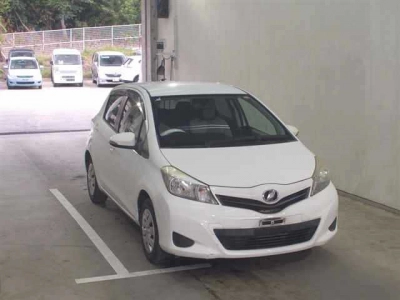 TOYOTA VITZ