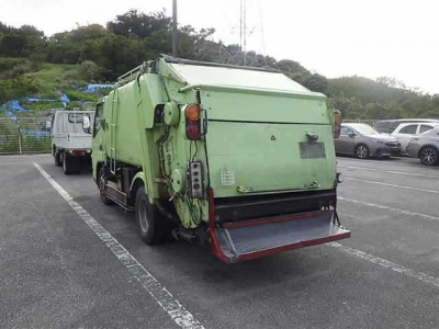 MITSUBISHI CANTER