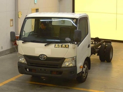 TOYOTA DYNA
