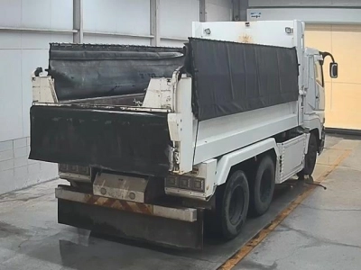 MITSUBISHI FUSO