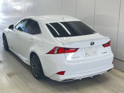 LEXUS IS