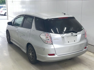 HONDA FIT SHUTTLE HYBRID