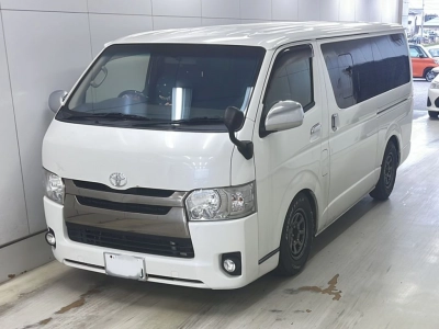 TOYOTA REGIUS VAN