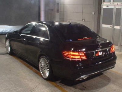 MERCEDES BENZ E CLASS
