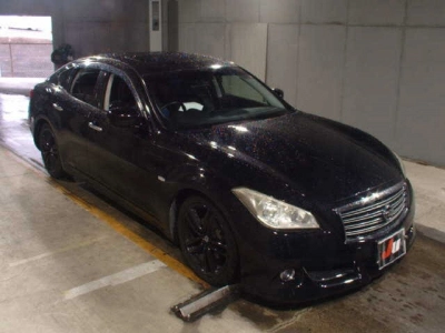 NISSAN FUGA