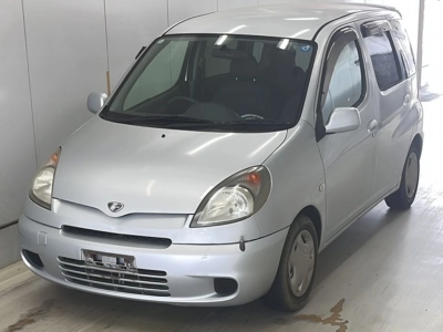 TOYOTA FUN CARGO