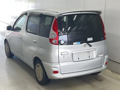 TOYOTA FUN CARGO