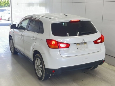 MITSUBISHI RVR