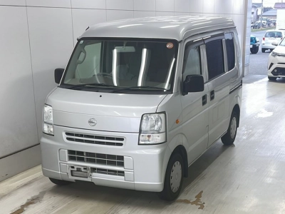 NISSAN NV100 CLIPPER
