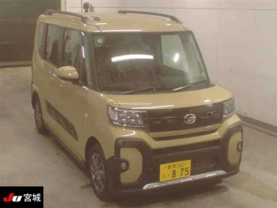 DAIHATSU TANTO FUN CROSS