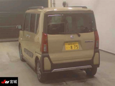 DAIHATSU TANTO FUN CROSS