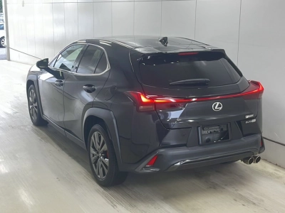 LEXUS UX