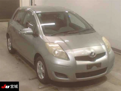 TOYOTA VITZ