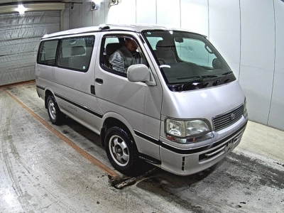 TOYOTA HIACE WAGON
