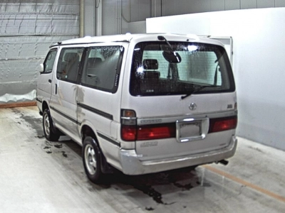 TOYOTA HIACE WAGON