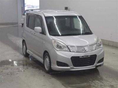 MITSUBISHI DELICA D:2