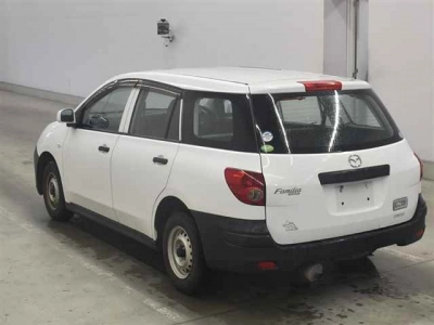 MAZDA FAMILIA VAN