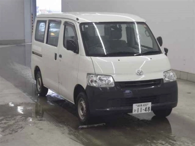 TOYOTA TOWN ACE VAN