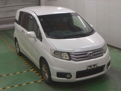HONDA FREED SPIKE
