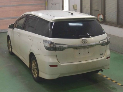 TOYOTA WISH
