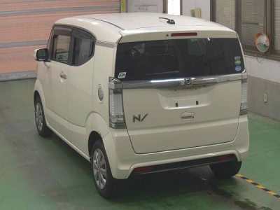 HONDA N-BOX SLASH