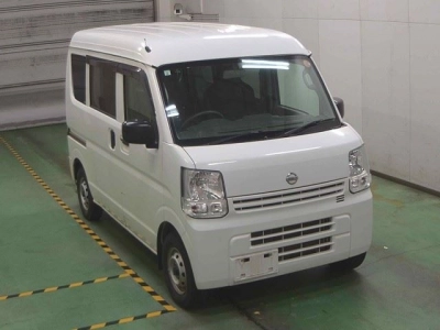 NISSAN NV100 CLIPPER