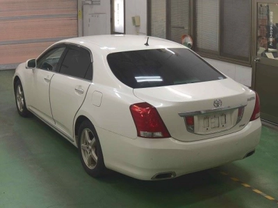 TOYOTA CROWN MAJESTA