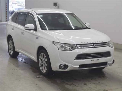 MITSUBISHI OUTLANDER PHEV