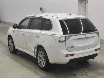 MITSUBISHI OUTLANDER PHEV