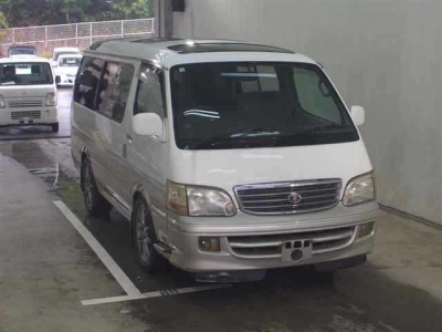 TOYOTA HIACE WAGON