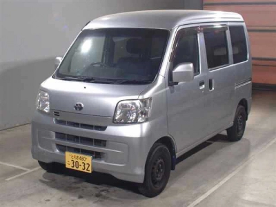 TOYOTA PIXIS VAN