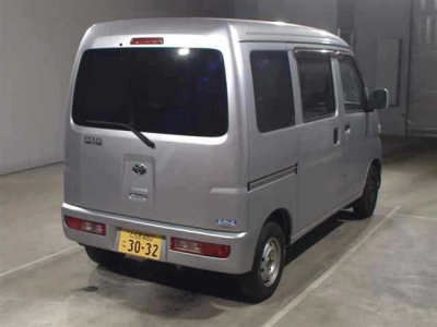 TOYOTA PIXIS VAN