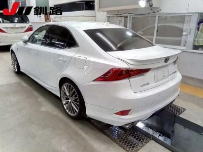 LEXUS IS