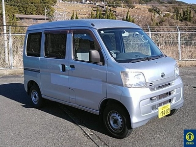 TOYOTA PIXIS VAN