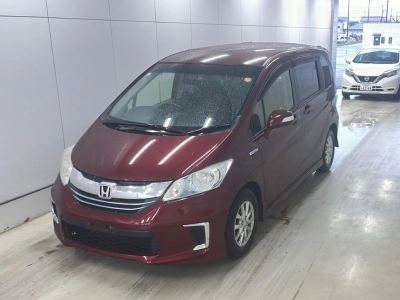 HONDA FREED HYBRID