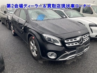 MERCEDES BENZ GLA