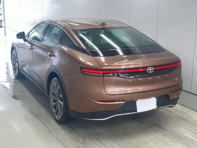 TOYOTA CROWN CROSSOVER