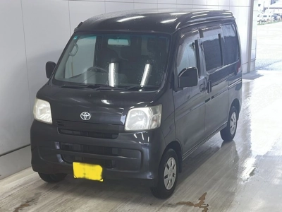 TOYOTA PIXIS VAN