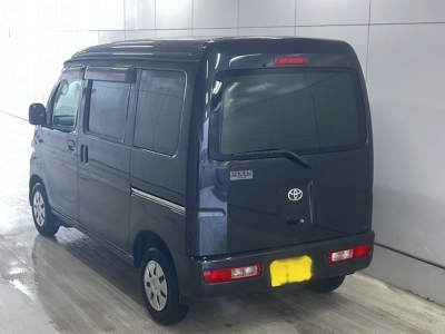 TOYOTA PIXIS VAN