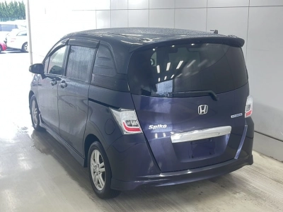 HONDA FREED HYBRID