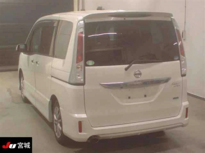 NISSAN SERENA
