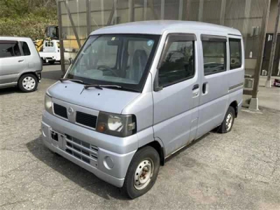 NISSAN CLIPPER VAN