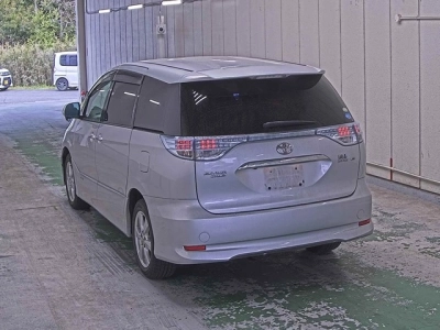 TOYOTA ESTIMA HYBRID