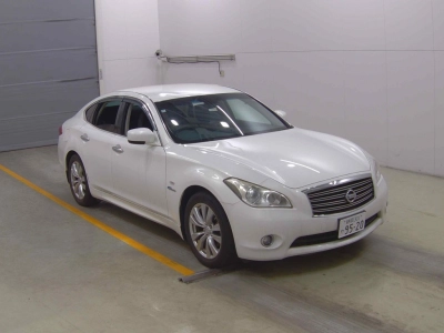 NISSAN FUGA HYBRID