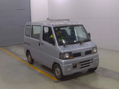 NISSAN CLIPPER