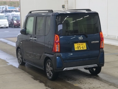 DAIHATSU TANTO FUN CROSS