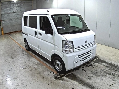 NISSAN NV100 CLIPPER