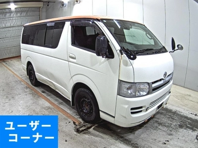 TOYOTA REGIUS VAN