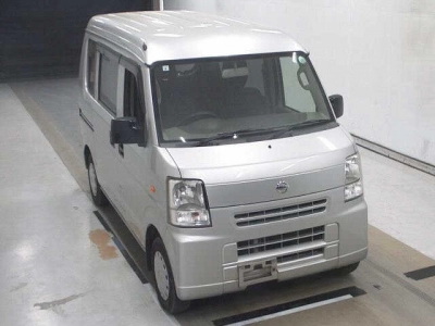 NISSAN NV100 CLIPPER
