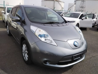 NISSAN LEAF
